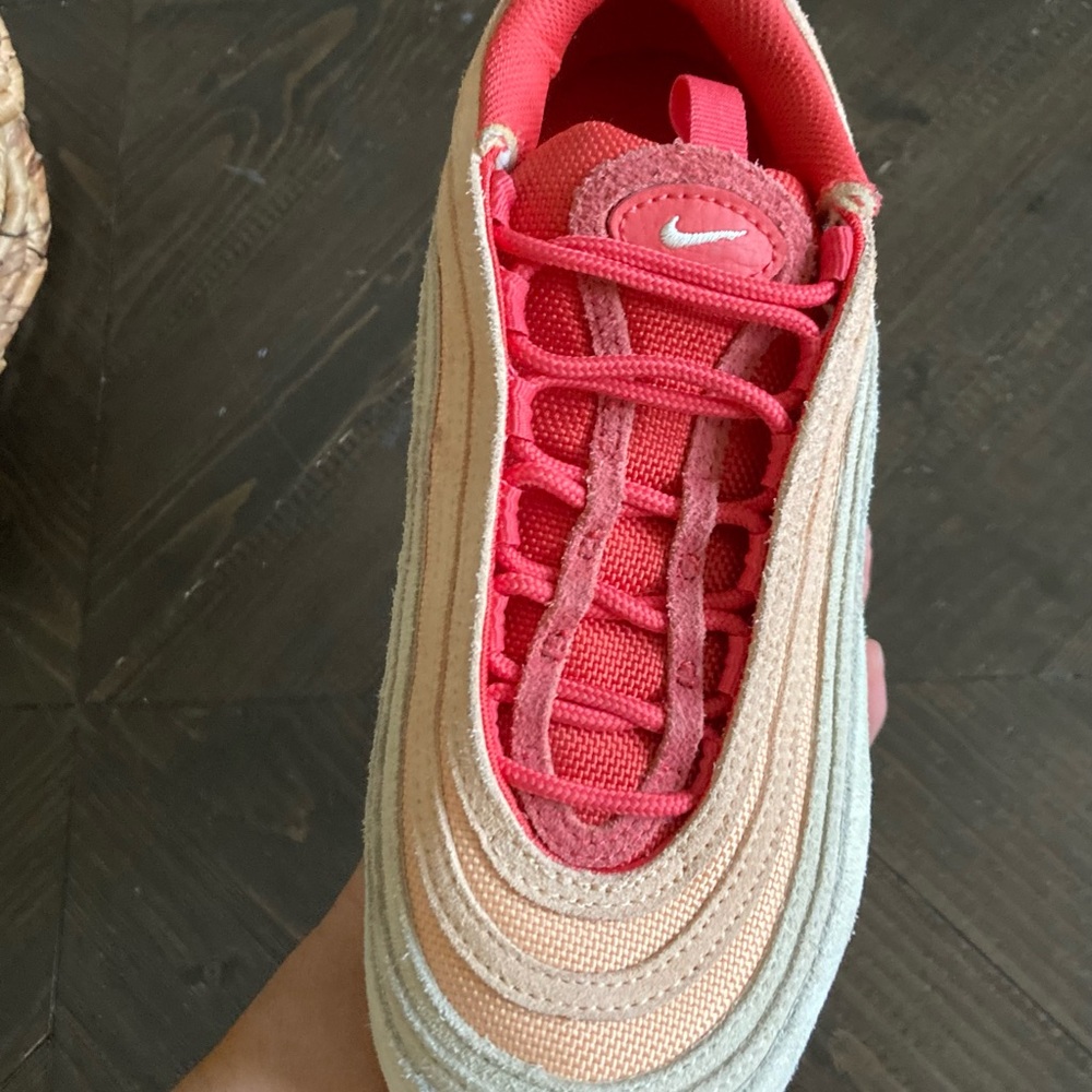 Nike air max97 sisterhood